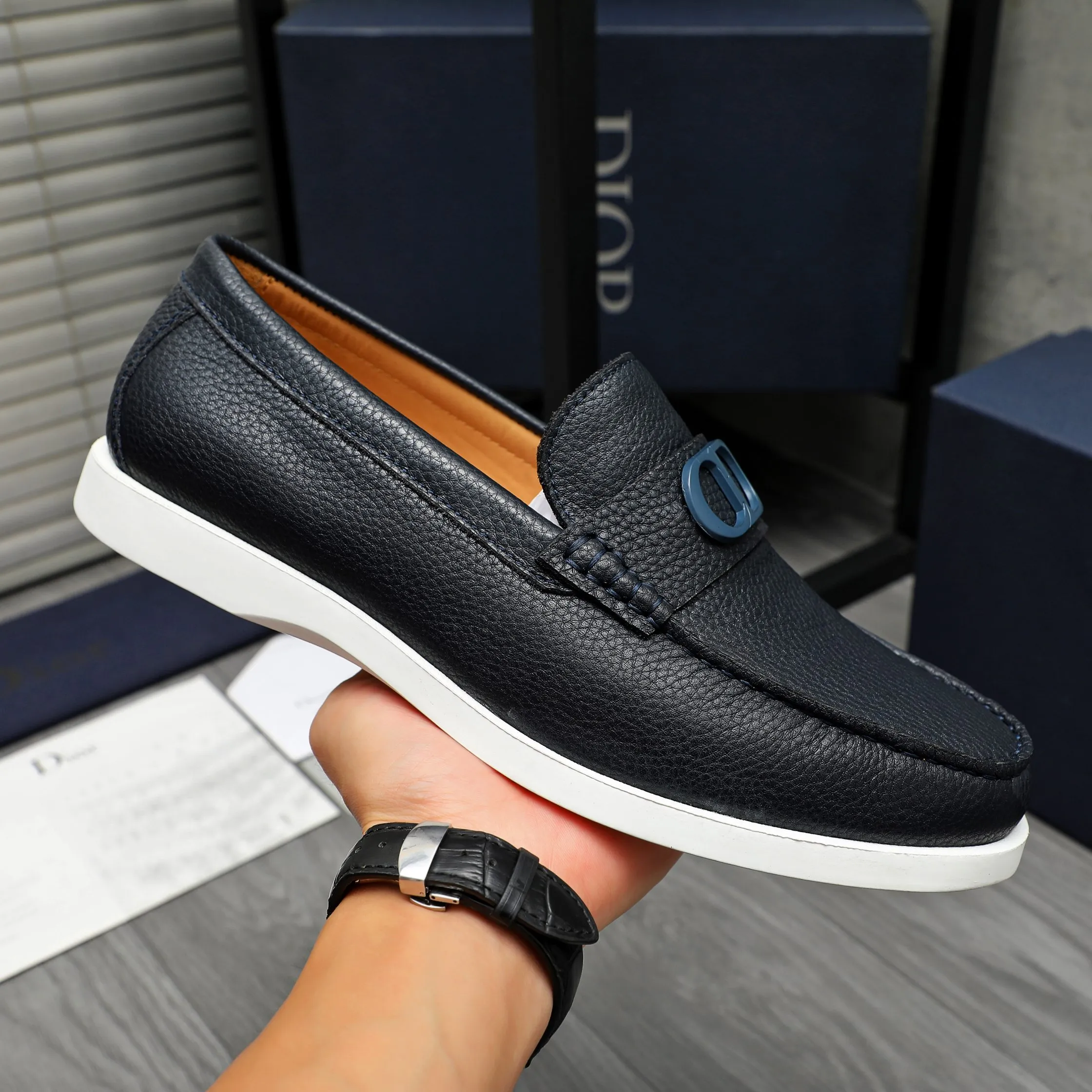 Men's shoes 💰460 Product trademark: Dior "Dior" casual slip-on leather shoes Regular size: 39-44 Product material: Selected pebbled cowhide upper, cowhide lining, rubber outsole
